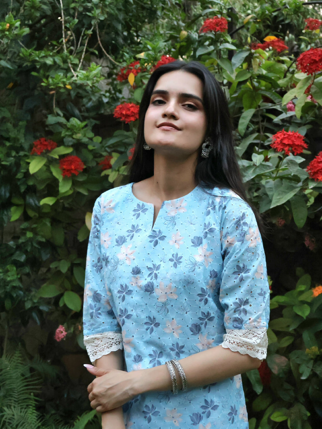 Floral Print Cotton Kurta Set with Lace Details
