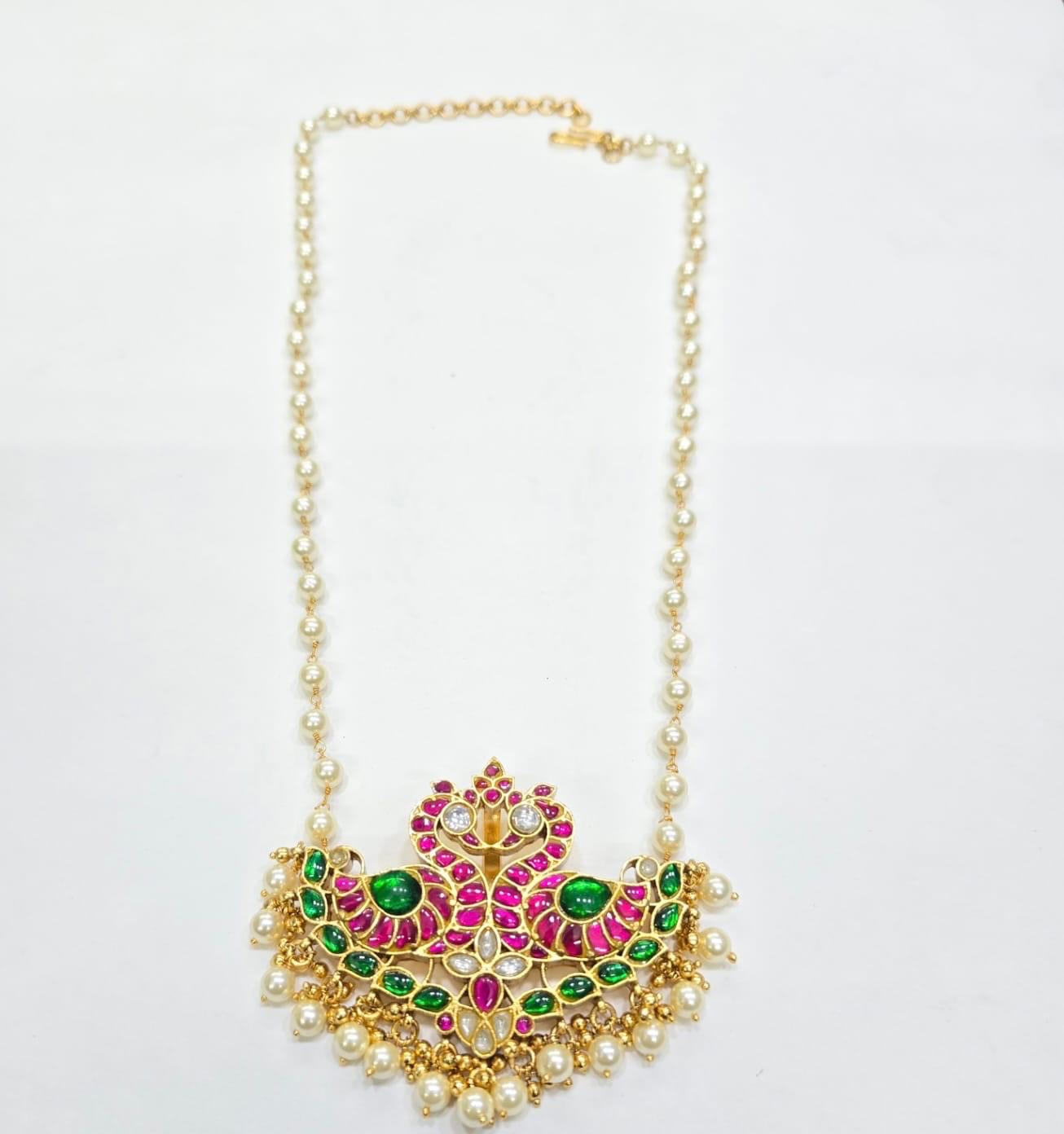 92.5 Silver Swan and Pearl Necklace