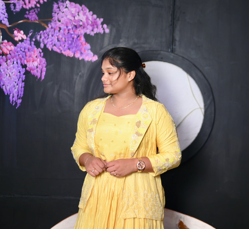 BUTTER YELLOW CROP TOP